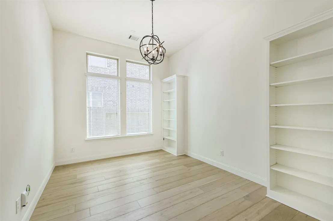 Photo of 8153 Threadtail Street