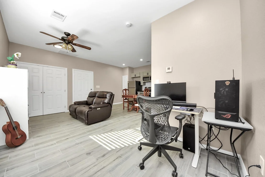 Photo of 6543 Crestford Lane