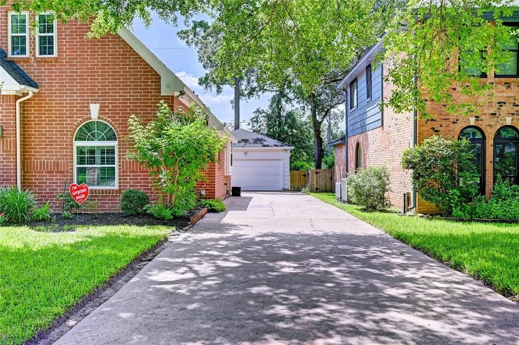 Photo of 7611 Heathrow Lane