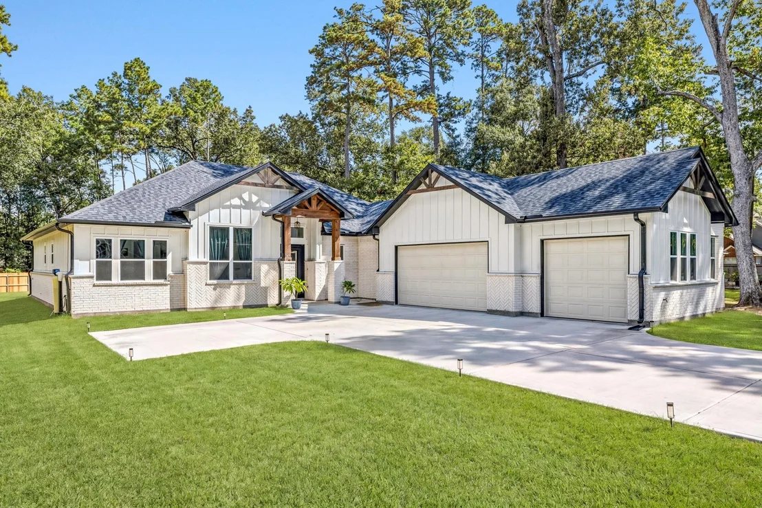 Photo of 2439 Centurian Circle