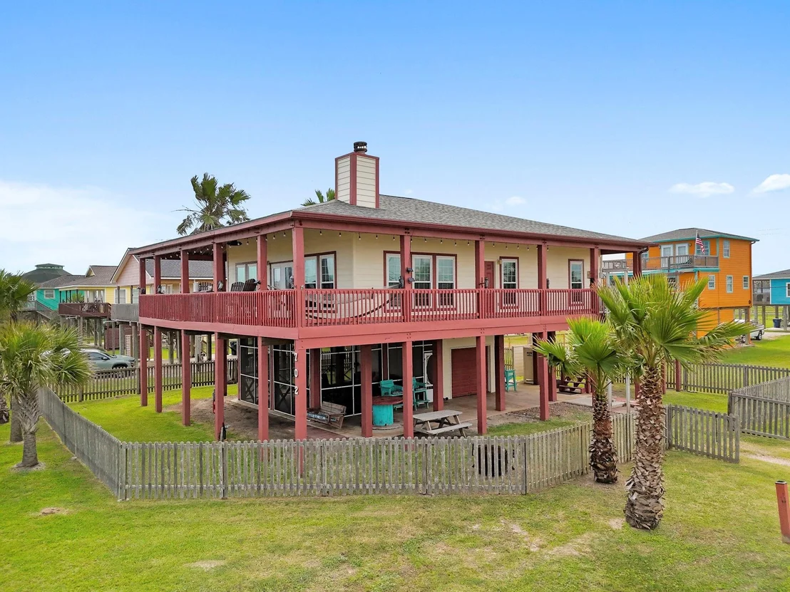 Photo of 702 Surf Drive