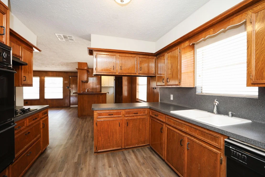 Photo of 815 Park Meadow Drive
