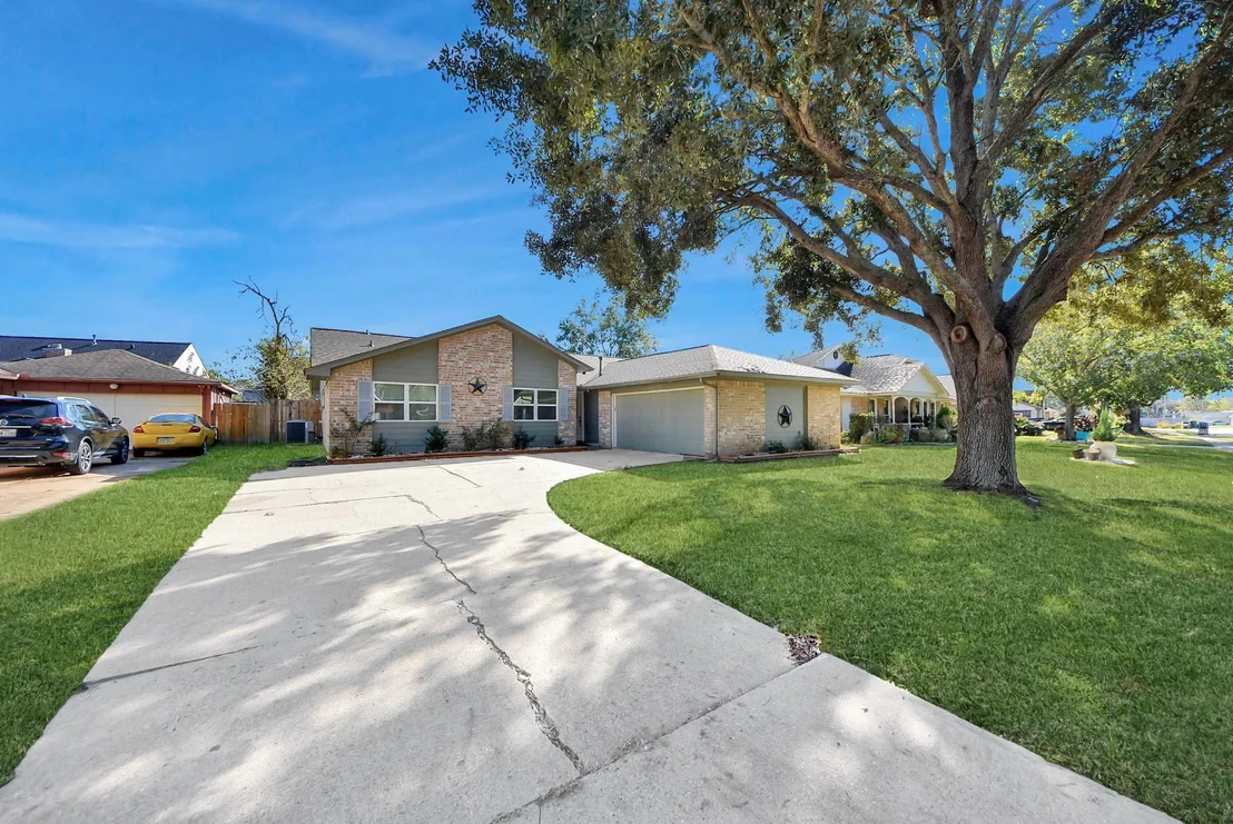 Photo of 2531 Willow Drive