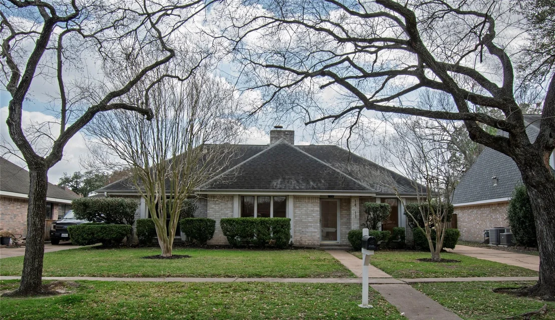 Photo of 14811 Delbarton Drive