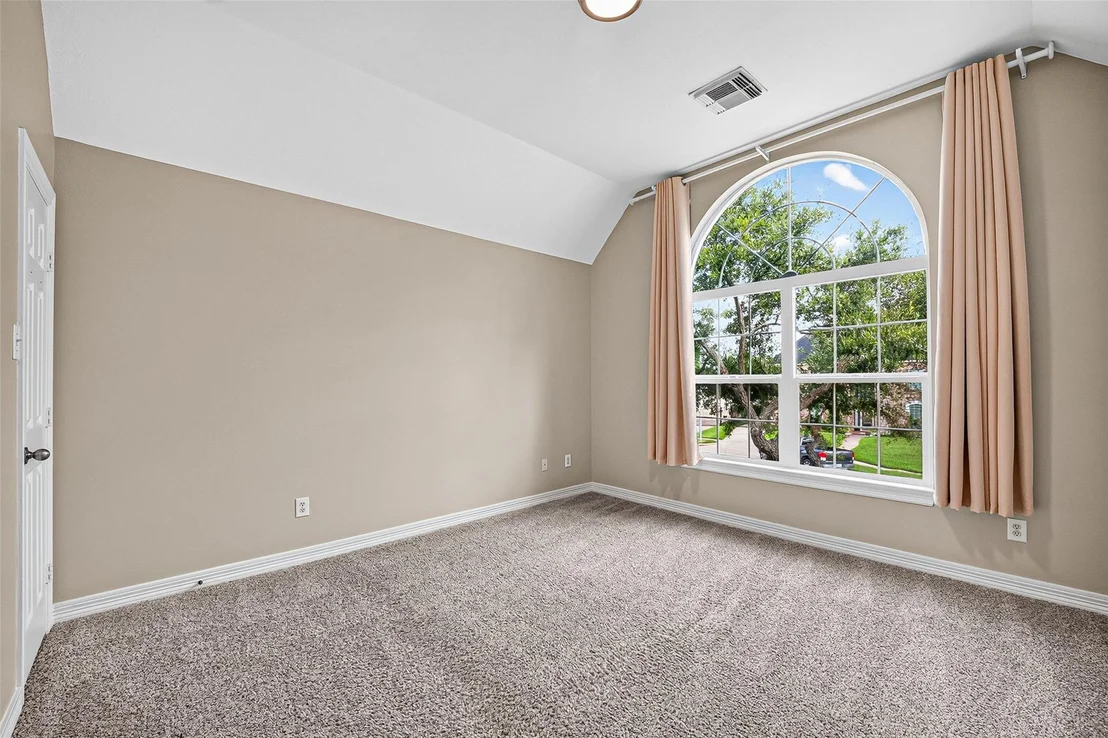 Photo of 3023 Brookview Drive