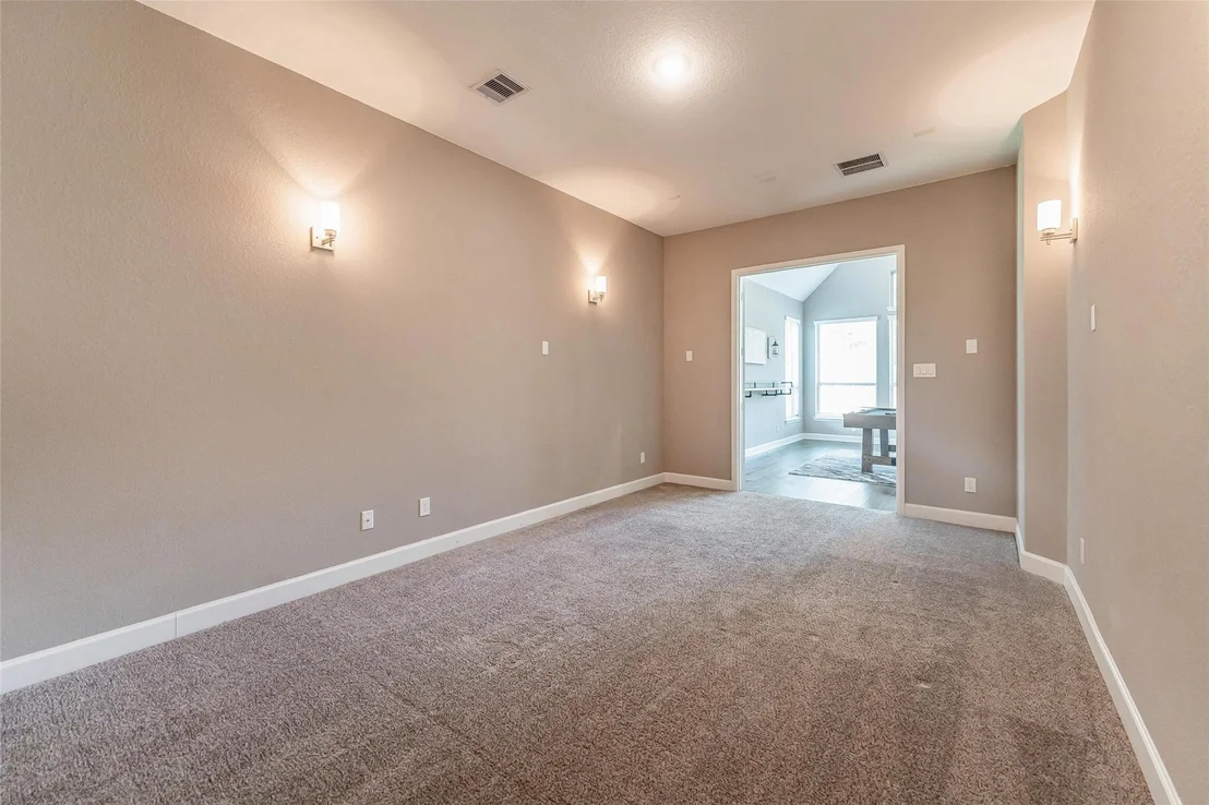 Photo of 1050 Groveton Ridge Lane
