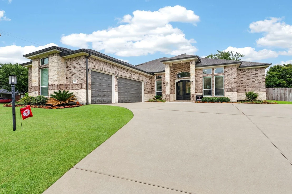 Photo of 101 Bentwood Drive