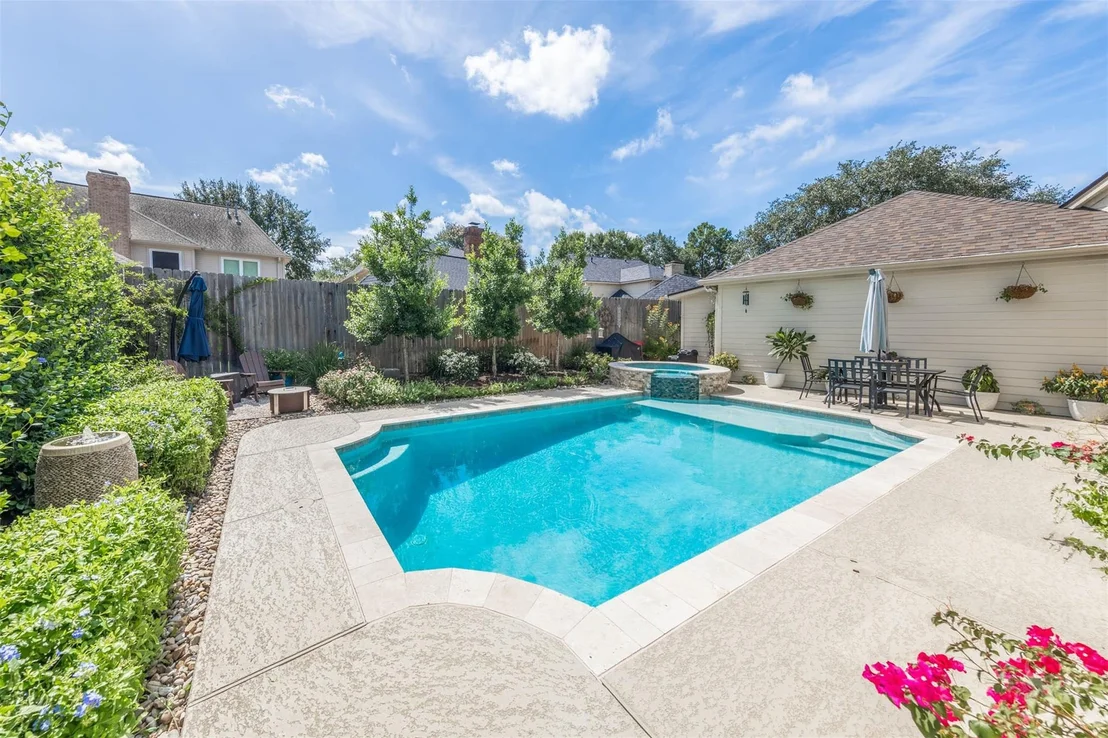 Photo of 1107 Flagmore Drive