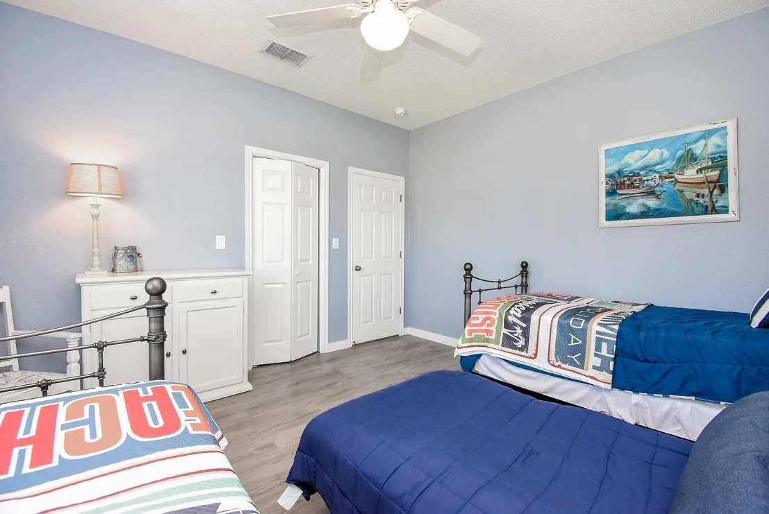 Photo of 1504 W Bayshore Drive