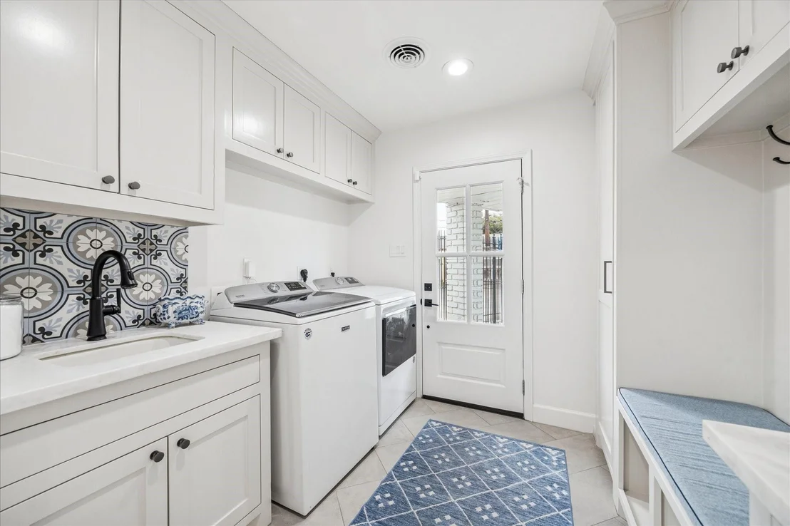 Photo of 7906 Meadowbriar Lane