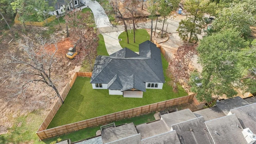 Photo of 84 Lakeway Court