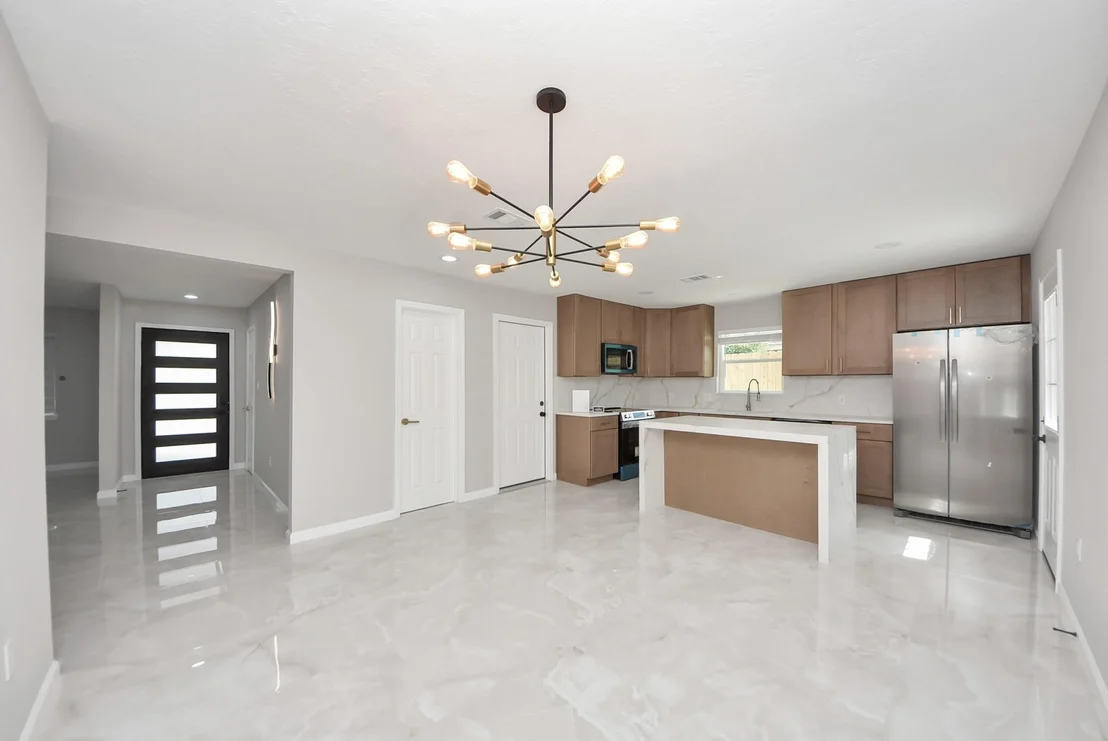 Photo of 1503 Locklaine Drive