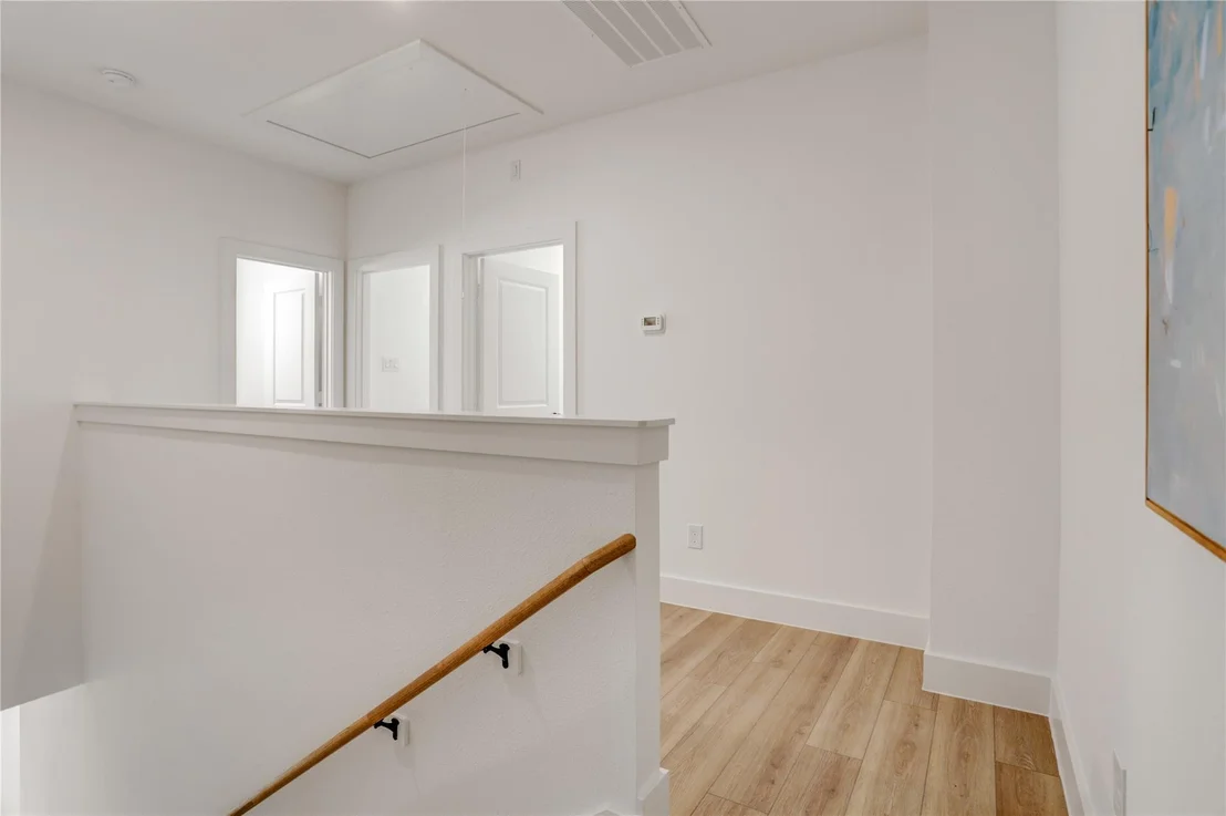 Photo of 9604 Burden Street