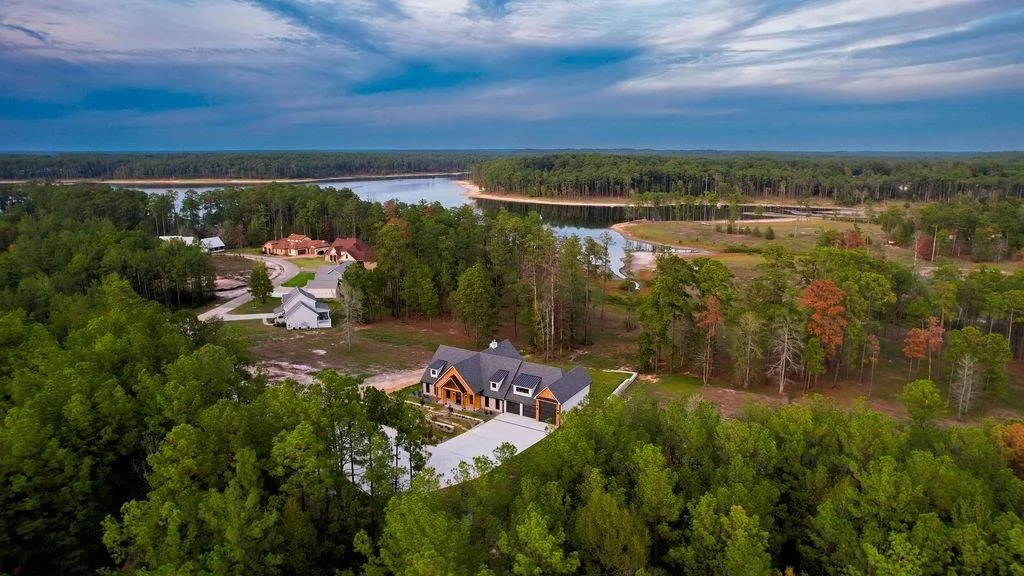 Photo of 285 Coves Loop