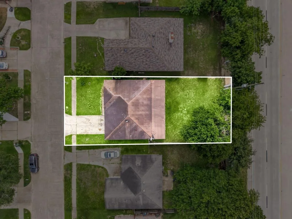 Photo of 18627 Spinney Lane Drive