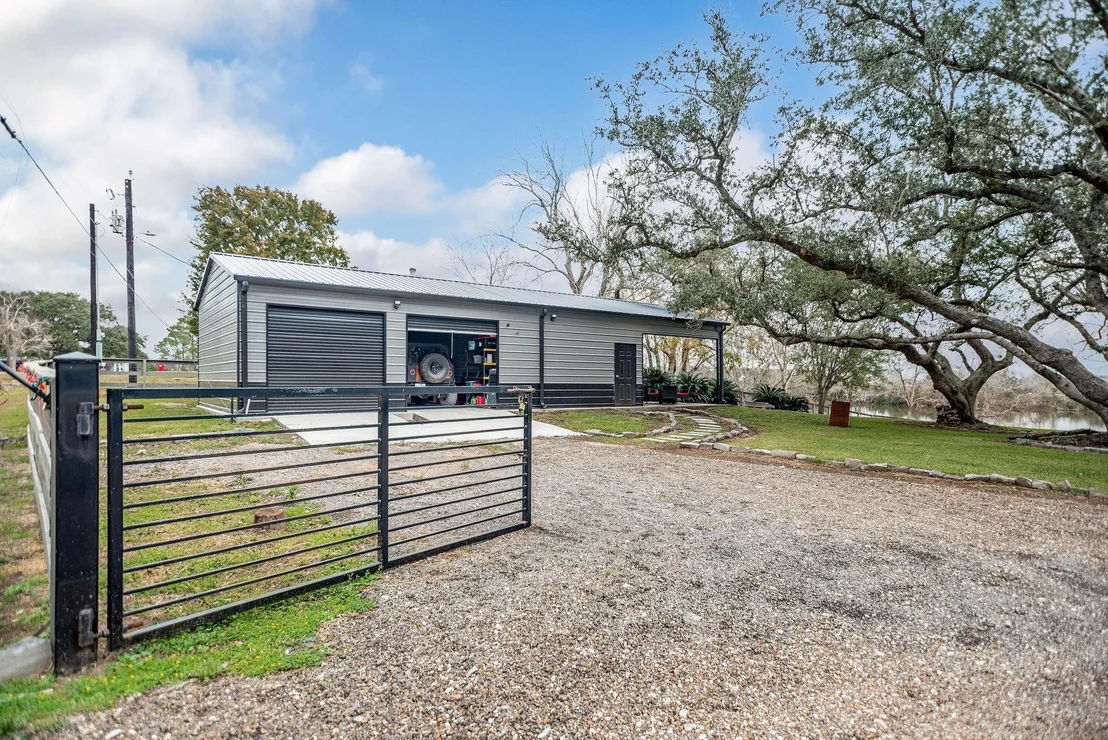 Photo of 1236 Riverside Drive
