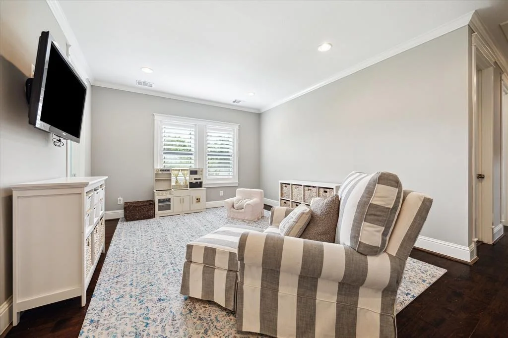 Photo of 1346 Thornton Road
