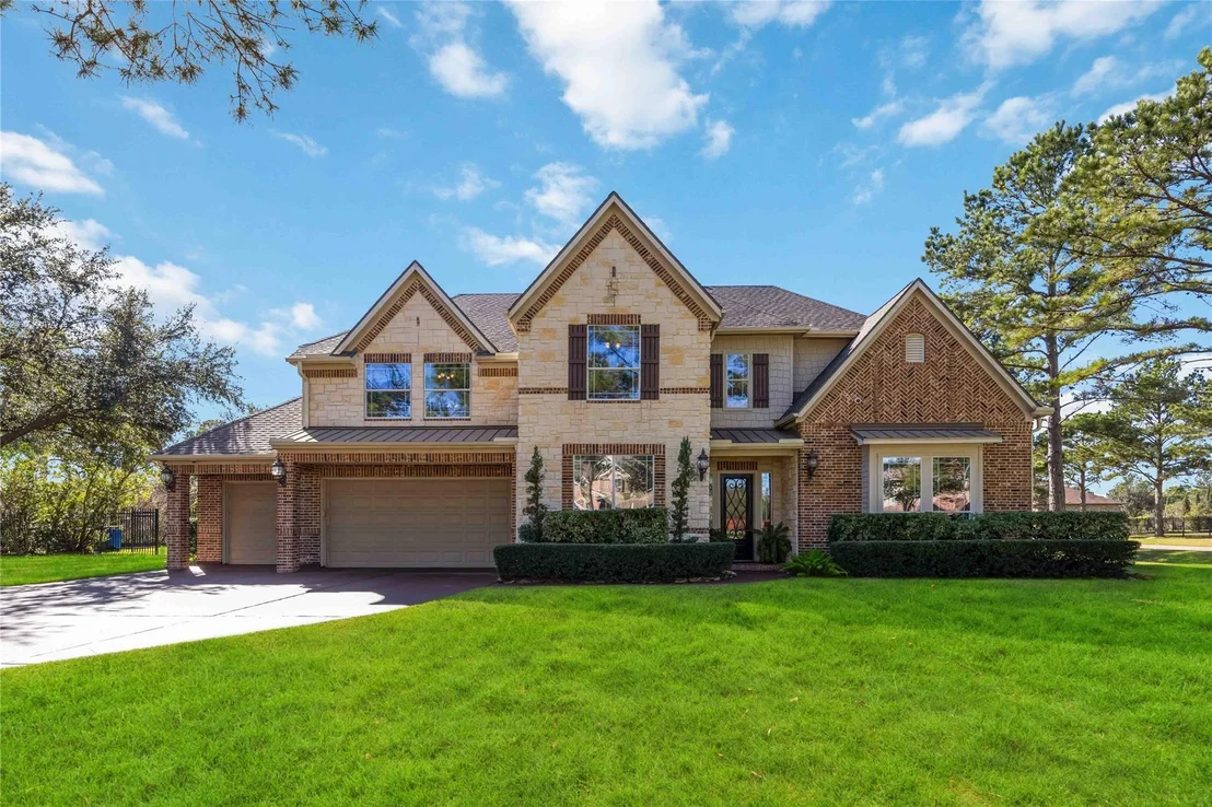 Photo of 27 Highclere Park Drive