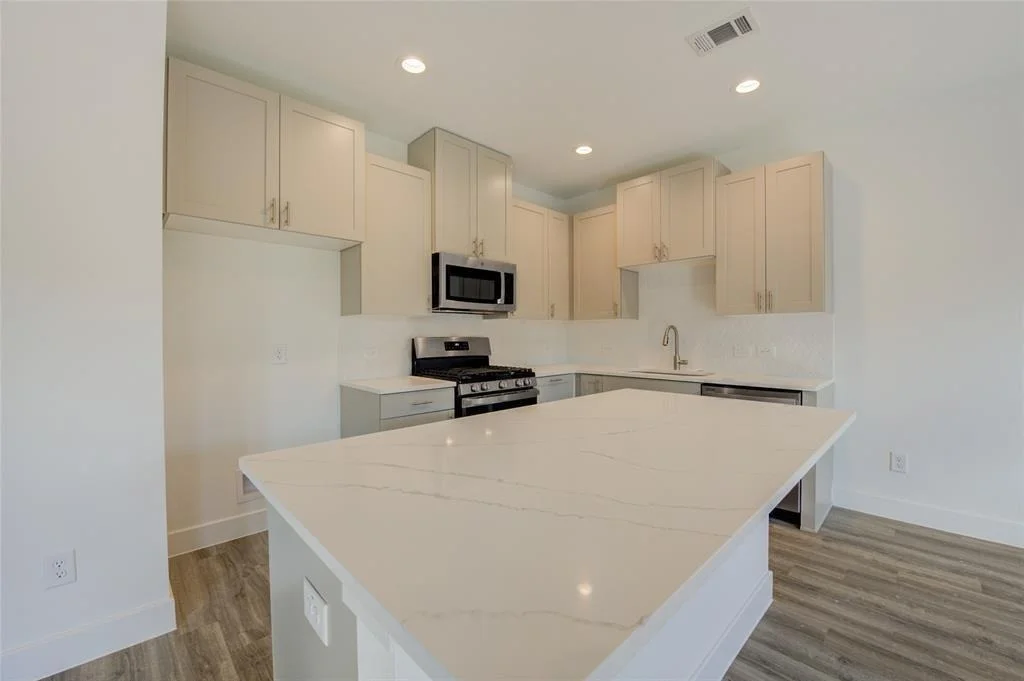 Photo of 466 S Centro Circle
