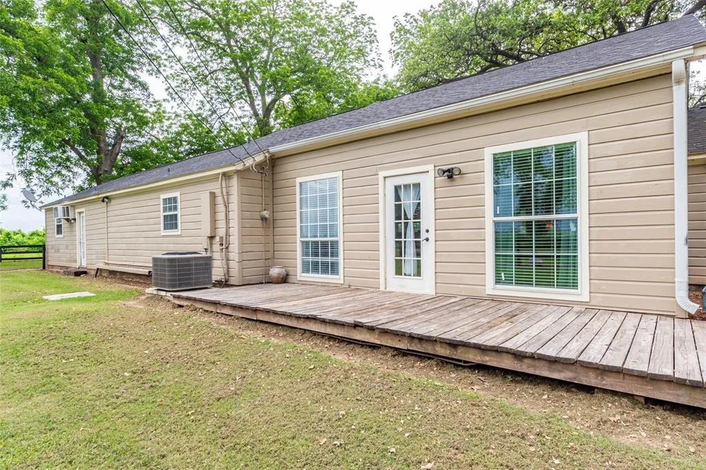 Photo of 830 Lily Lane