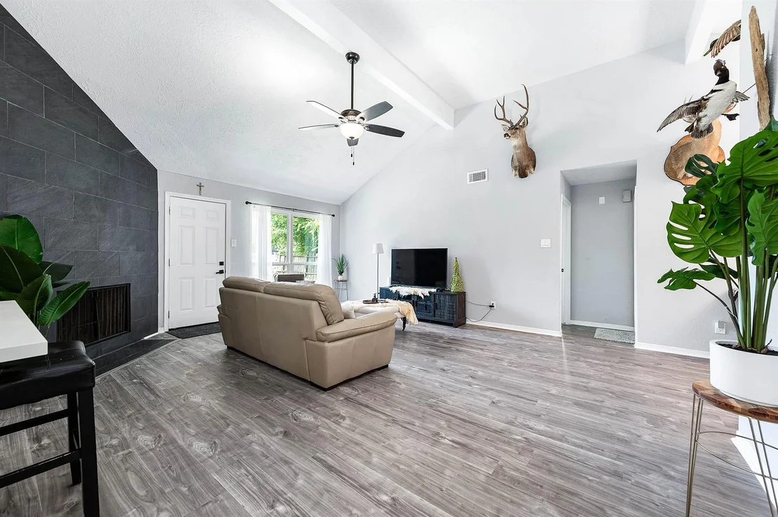 Photo of 7003 Buchanan Drive