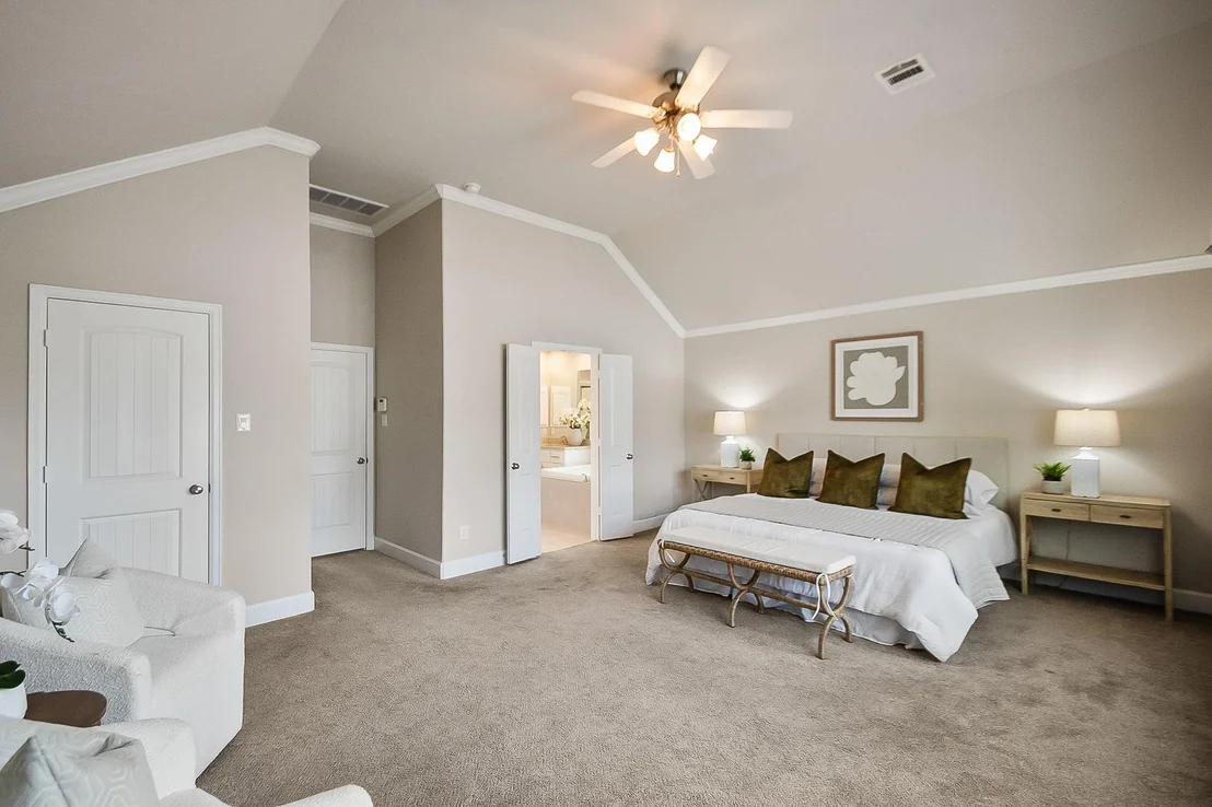 Photo of 5328 Larkin Street
