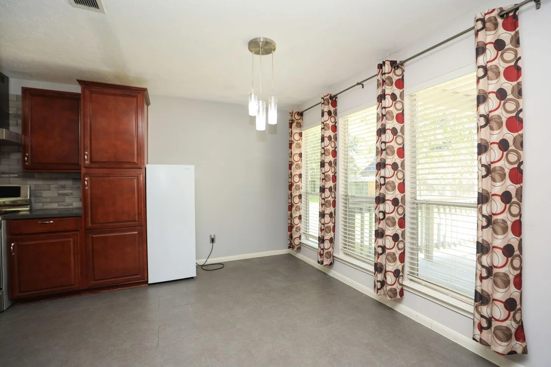 Photo of 10403 Twin Oak Drive