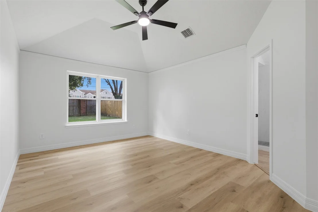 Photo of 4823 Meadowglen Drive