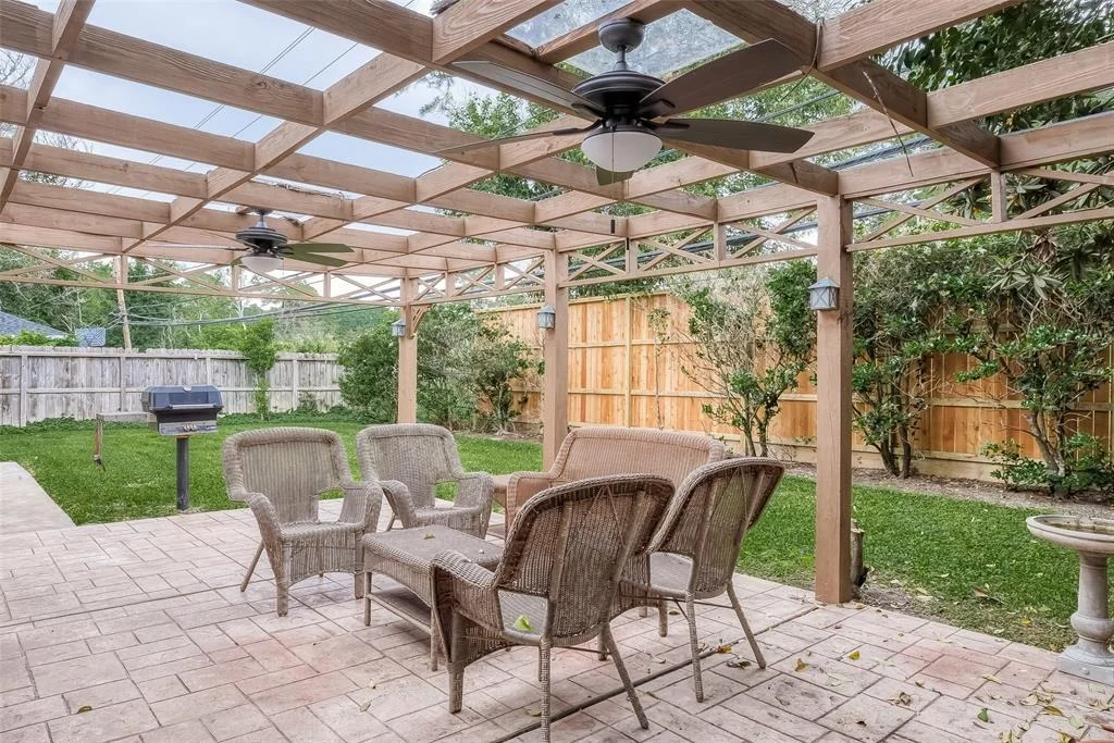 Photo of 2515 Briarpark Drive