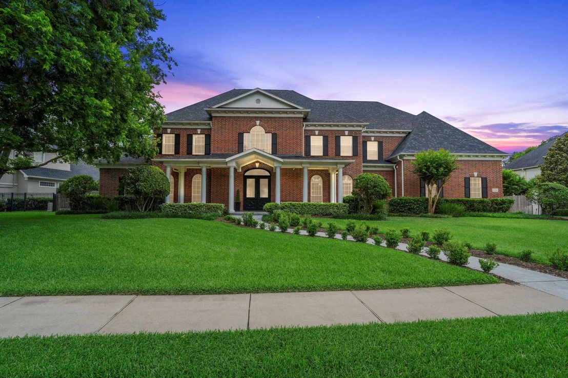 Photo of 8214 Forest Gate Drive