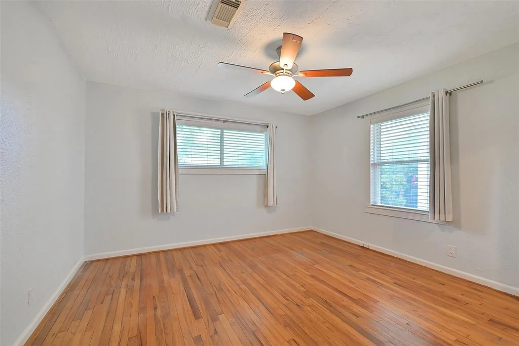 Photo of 5043 Redstart Street