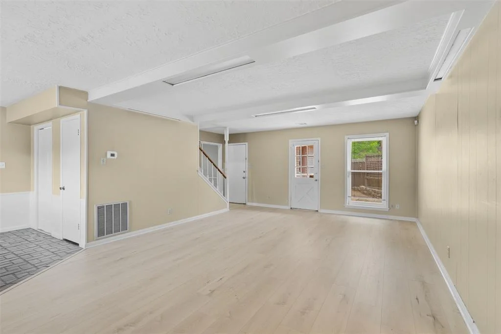 Photo of 3315 Crestdale Drive