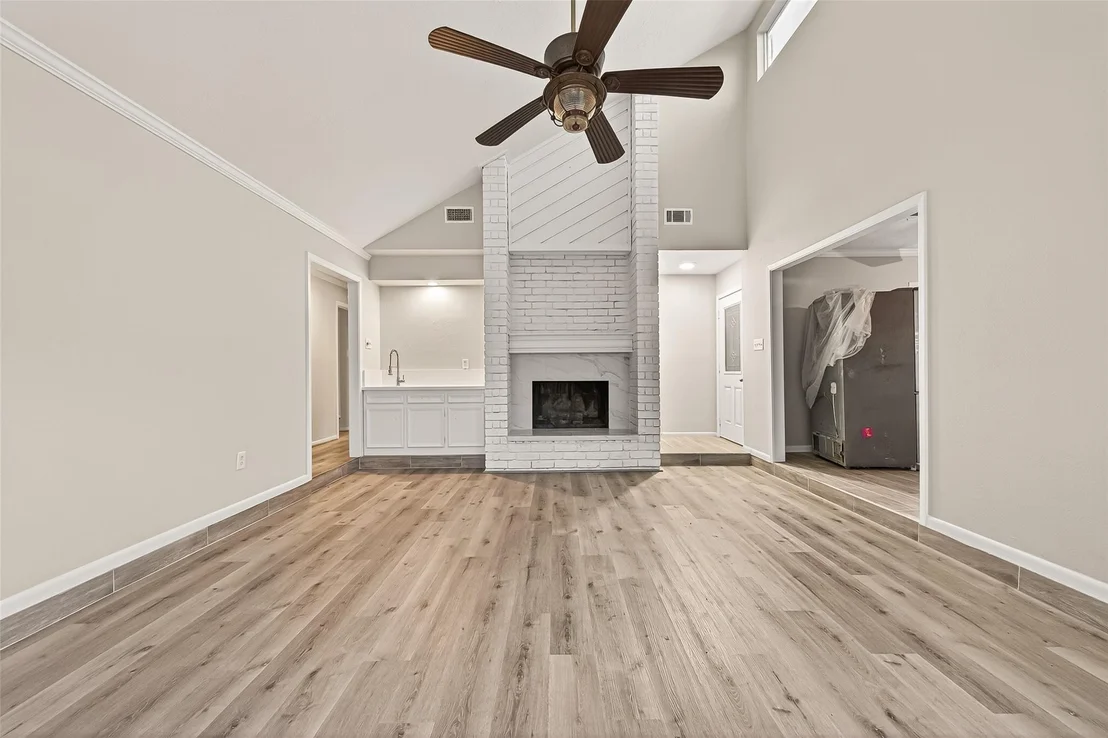 Photo of 5451 Oakhaven Lane