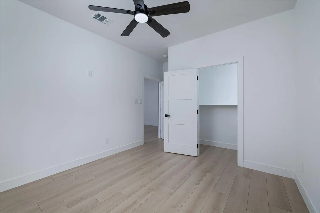 Photo of 414 Peach Point Lane