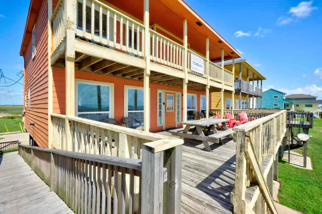 Photo of 2446 Bluewater Highway