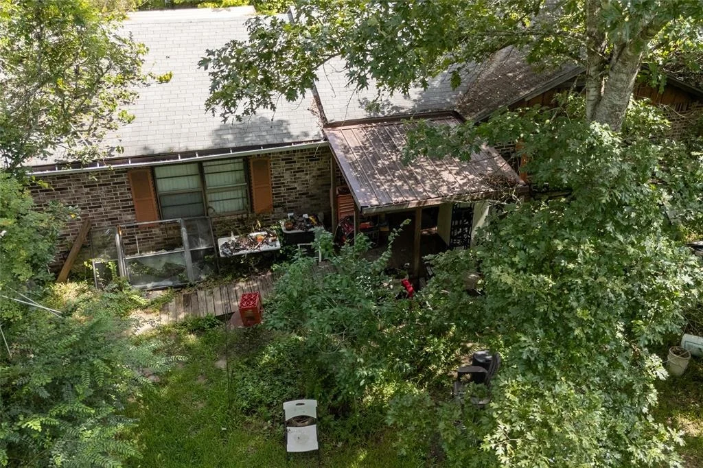 Photo of 21981 White Oak Drive