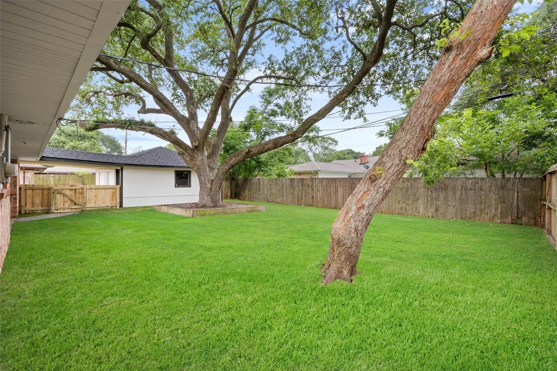 Photo of 518 Whitecap Drive