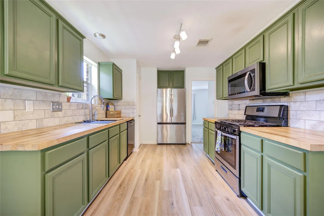 Photo of 4130 Donalbain Drive