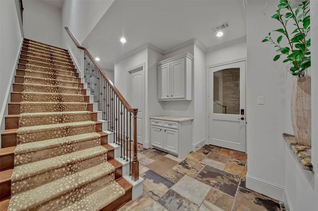 Photo of 852 Eagle Pointe