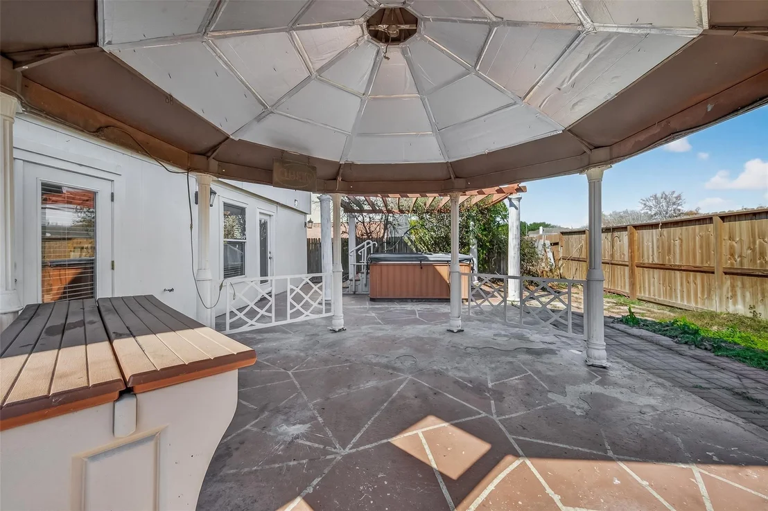 Photo of 15910 Clayton Bend Drive