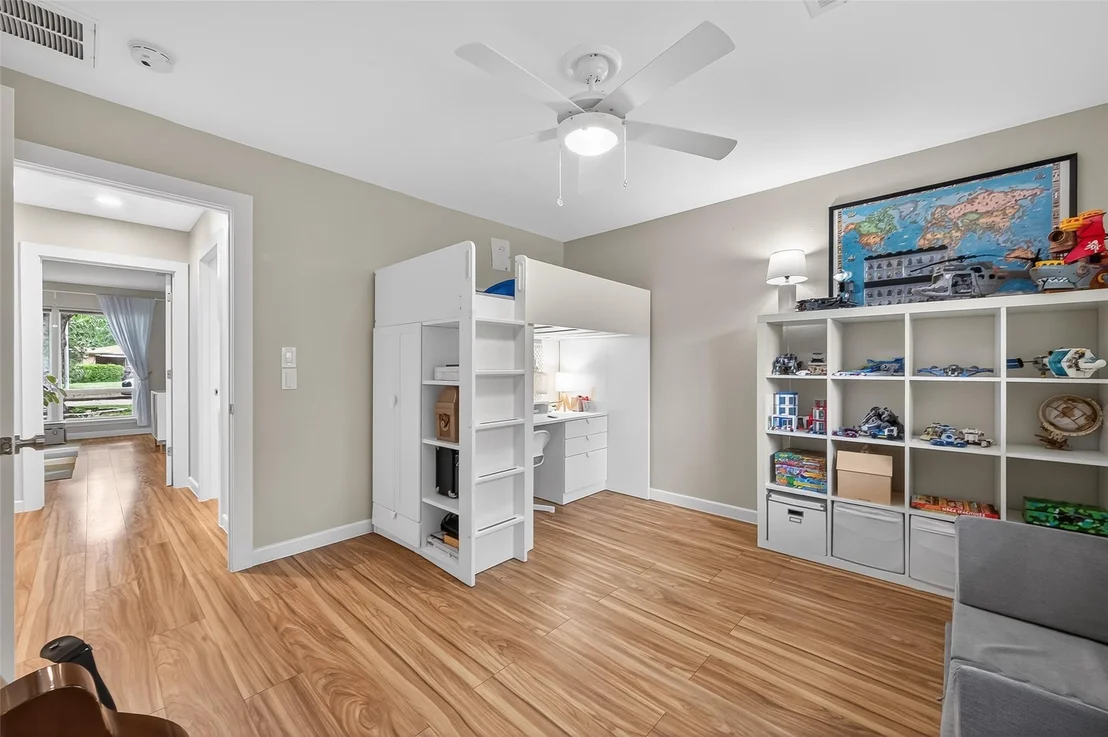 Photo of 5715 Claridge Drive