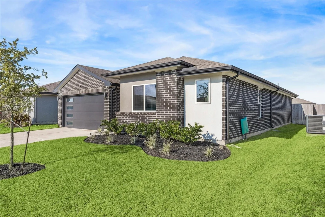 Photo of 8018 Buck Lane