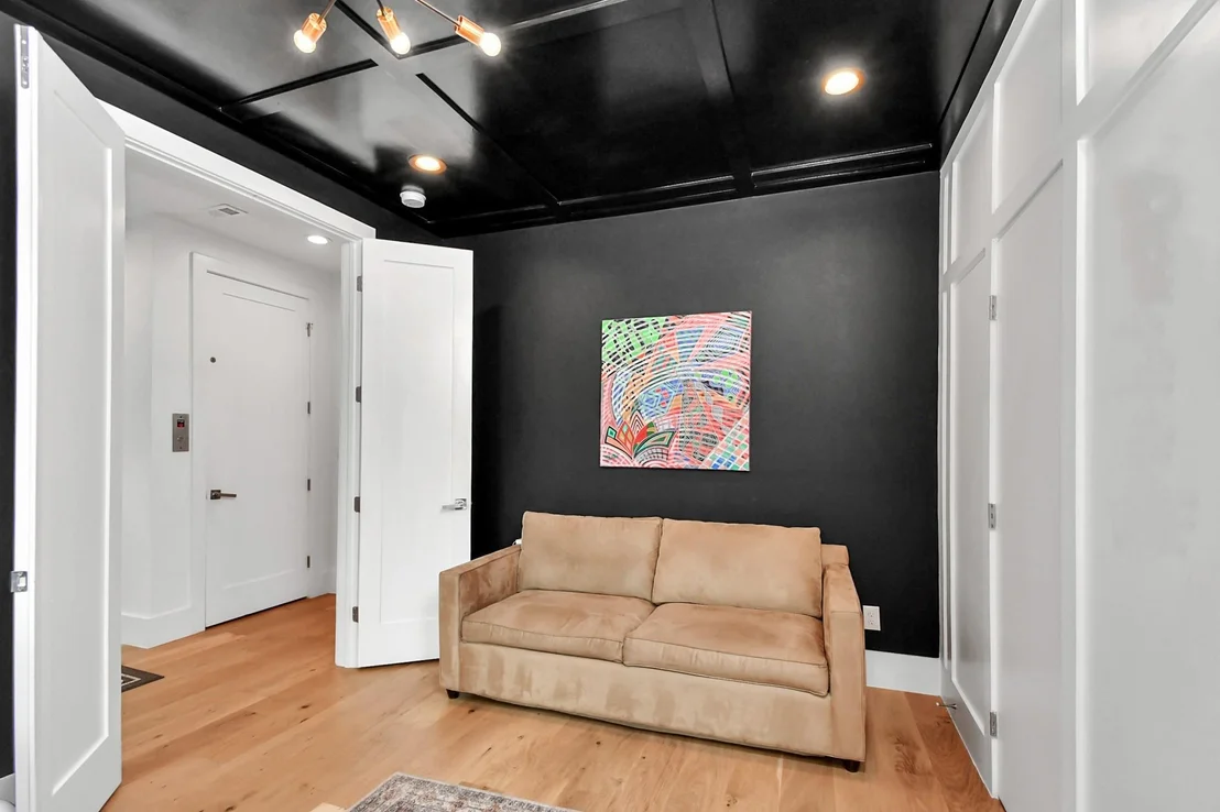 Photo of 2303 Yupon Street