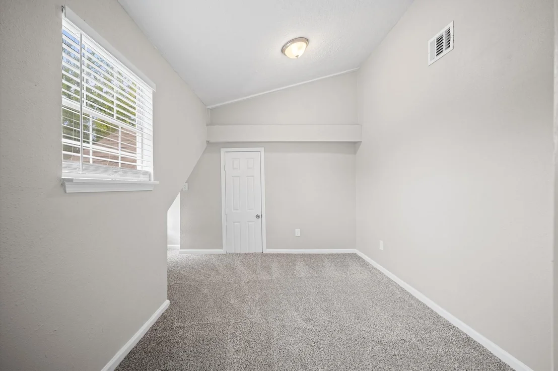 Photo of 909 King Street