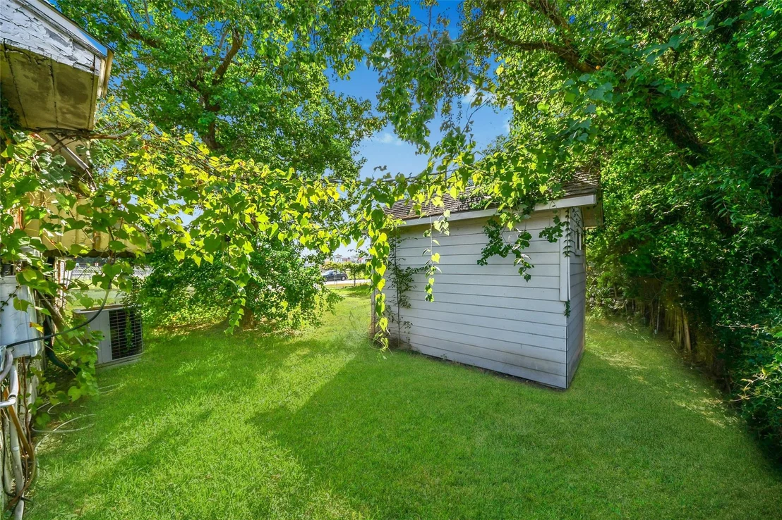 Photo of 8470 Wier Drive
