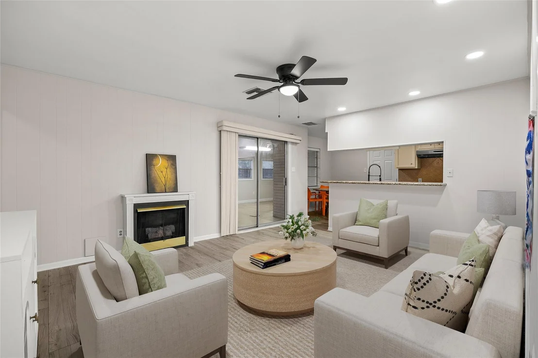 Photo of 1607 Buescher Drive