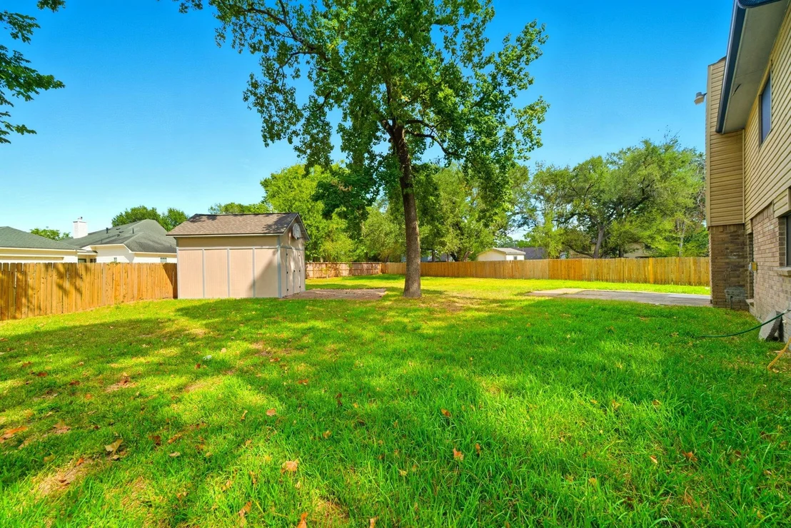 Photo of 7410 Wood Bluff Boulevard