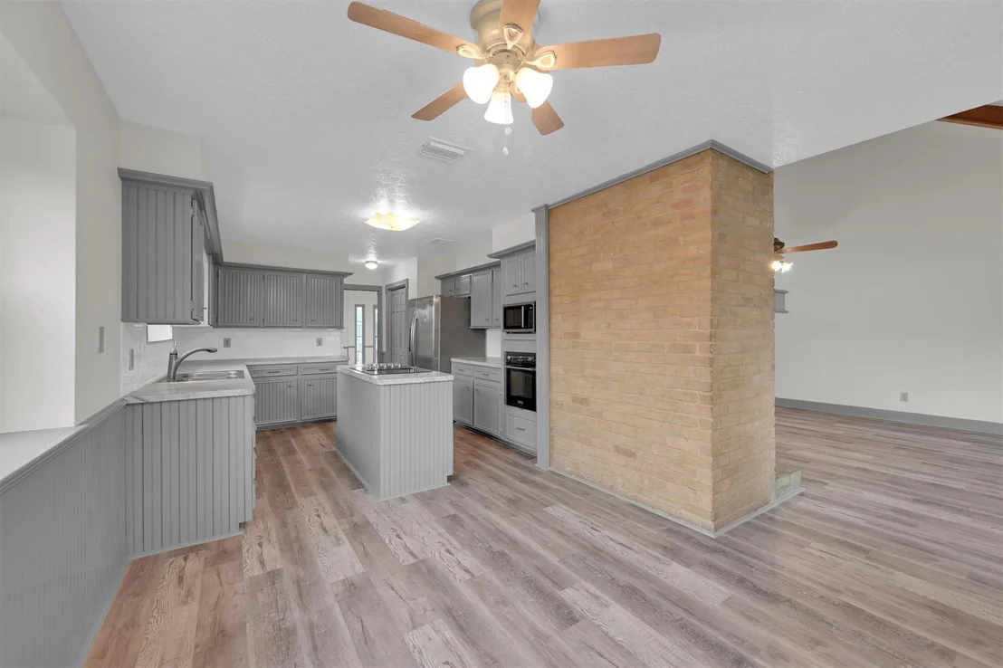Photo of 7522 Live Oak Drive