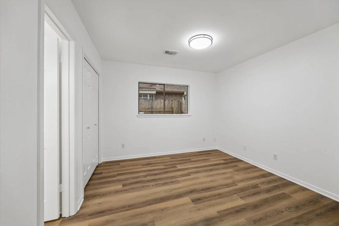 Photo of 14718 Cedar Isle Drive