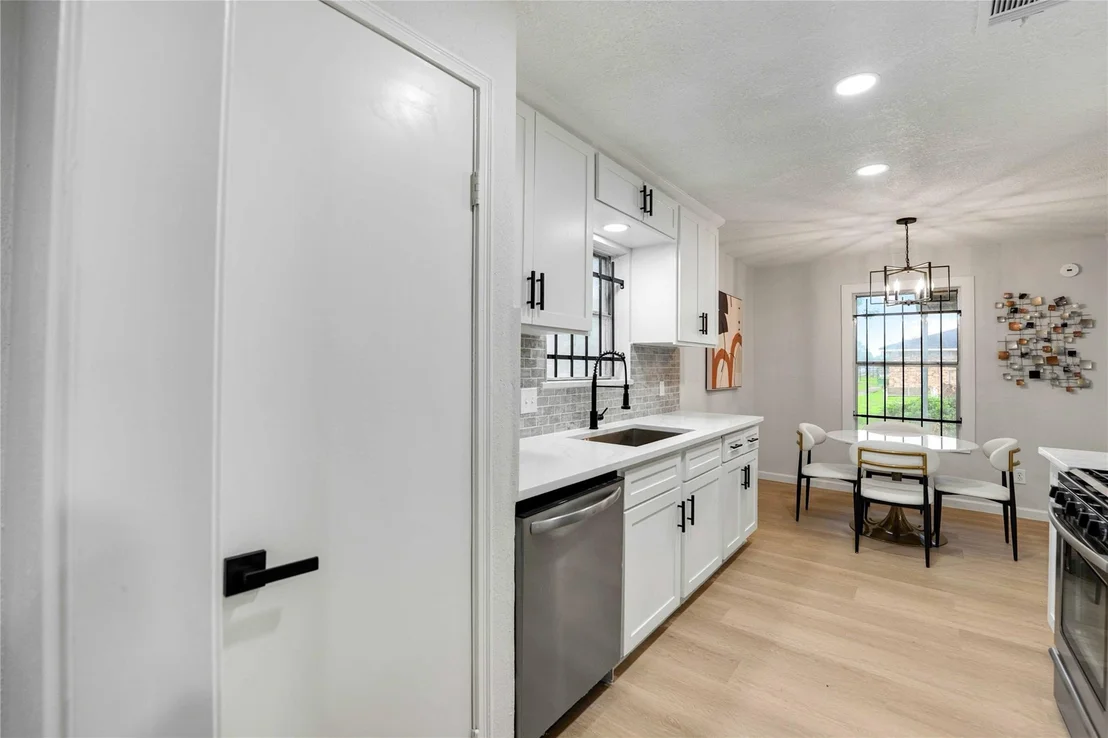 Photo of 12703 Redfern Drive